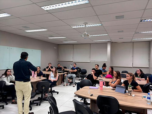 FACISB recebe pesquisador da FAMERP para atividade de extensão em Oftalmologia