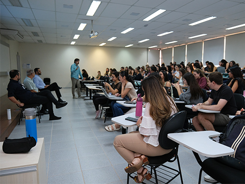 Roda de Conversa na FACISB aborda diversidade religiosa e saúde